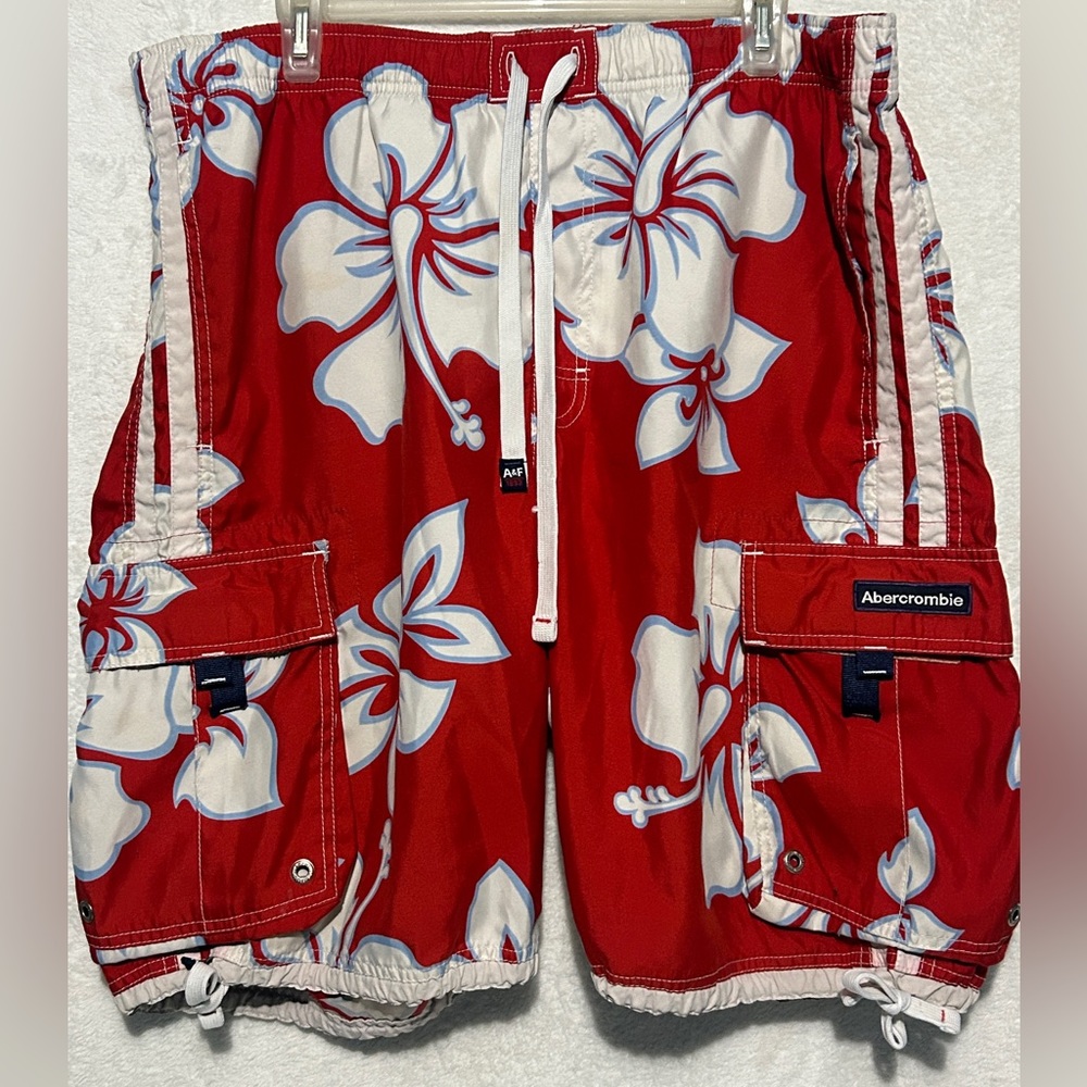 Abercrombie & Fitch Red & White Hawaiian Drawstring Closure Size 2XL
